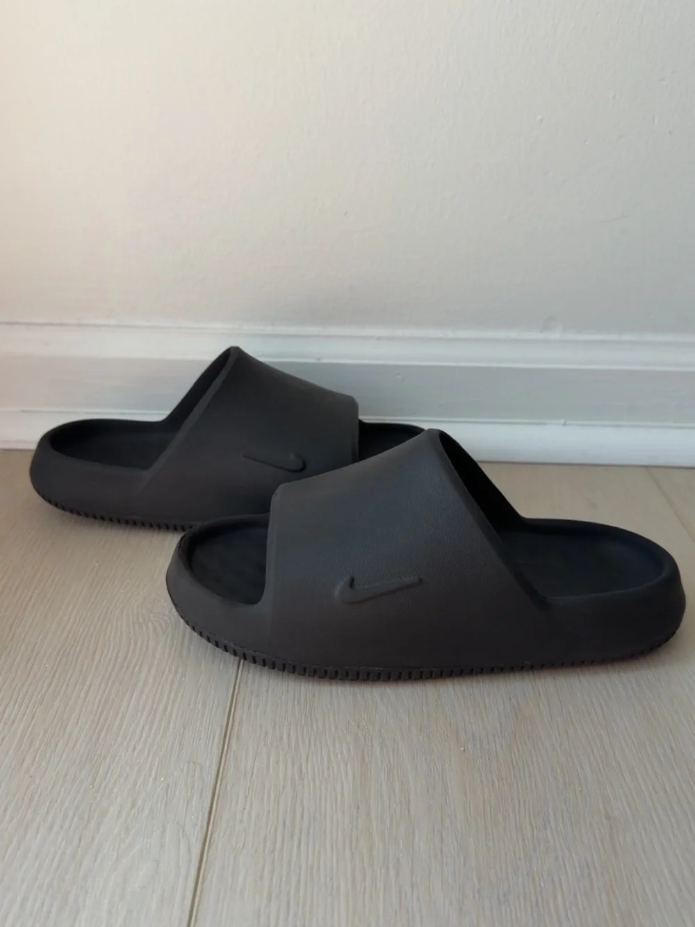 Nike Calm 2.0 Slides size 1